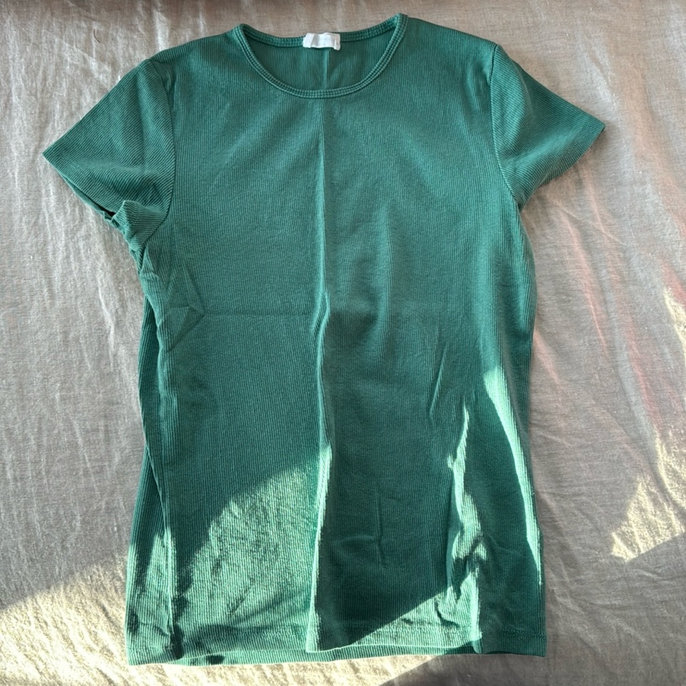 Cotton On green t-shirt small